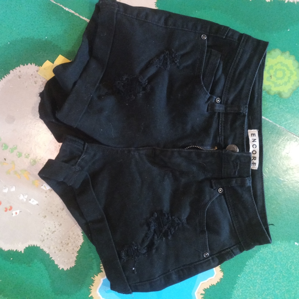 Encore Destressed skate style shorts